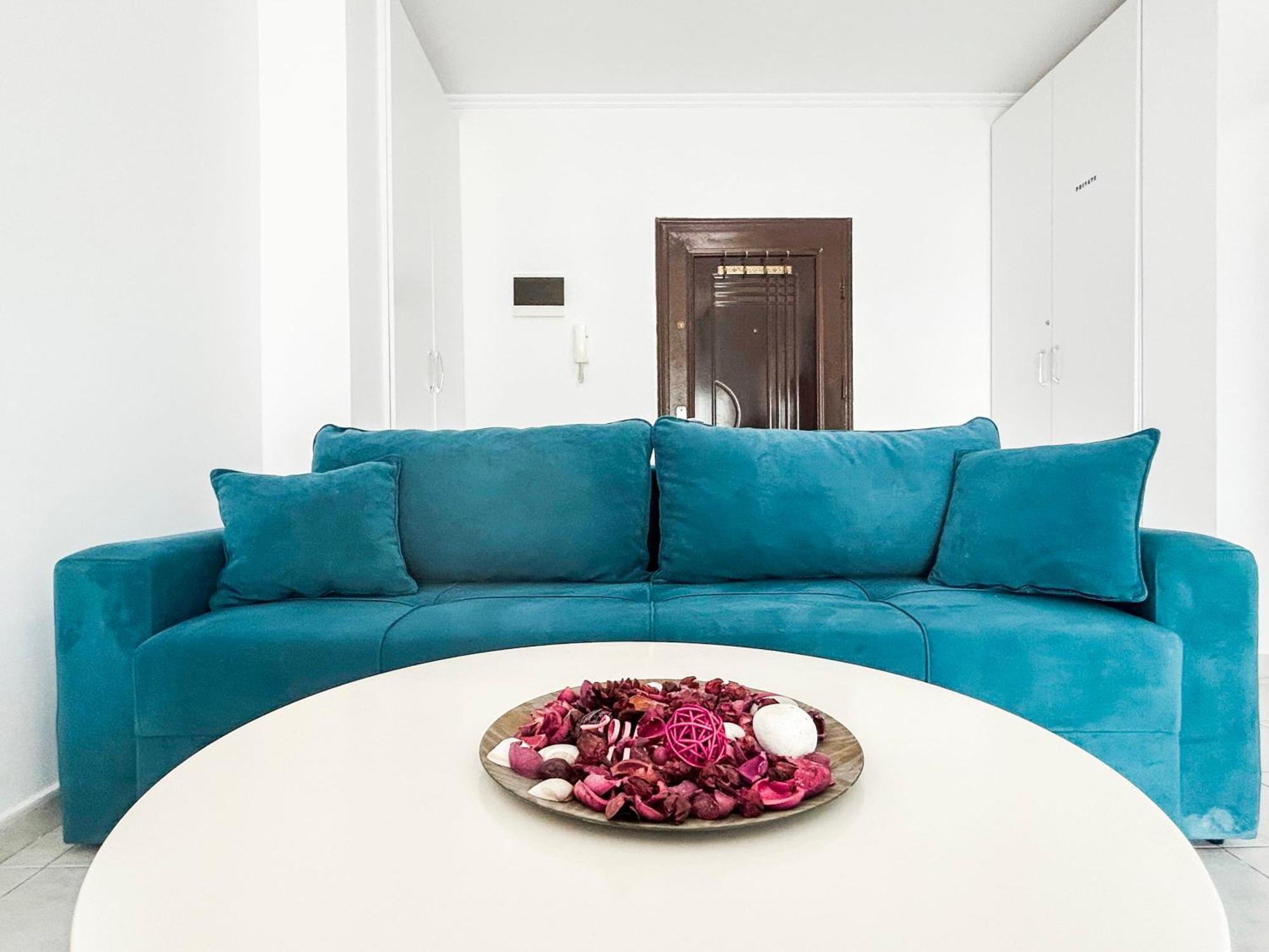 Nouveau 623 Apartment *